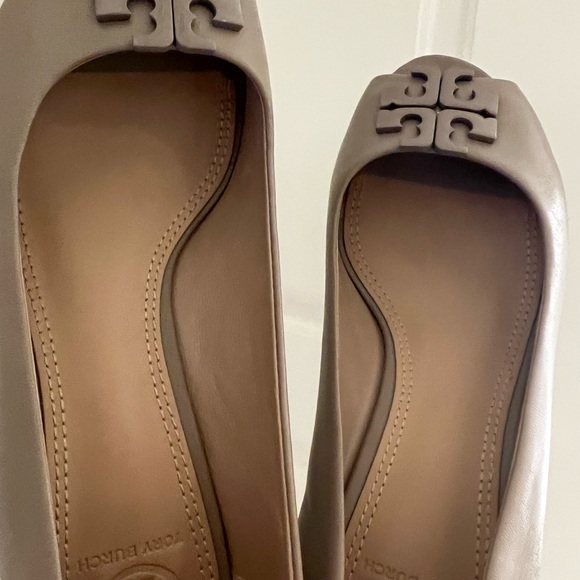 Tory Burch Shoes in gray color - Picture 4 of 4